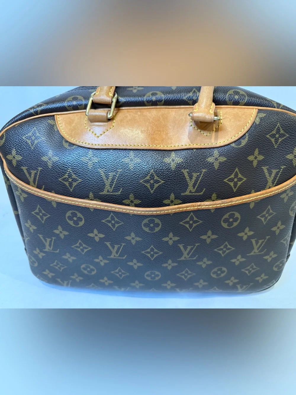 Louis Vuitton classic louis